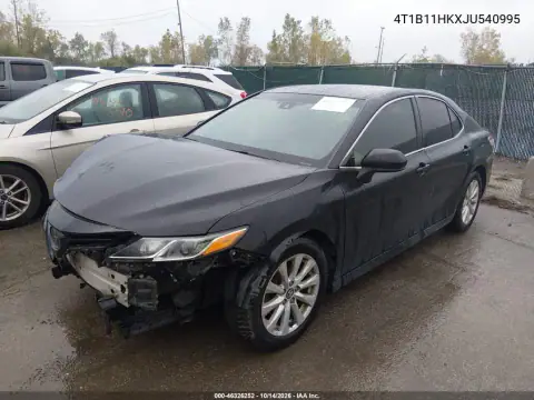 4T1B11HKXJU540995 — 2018 Toyota Camry, фото 3 с аукциона IAAI, Передняя часть