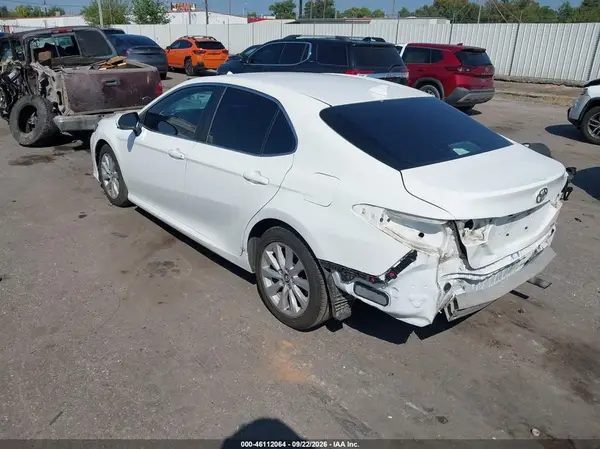 4T1B11HK1KU173552 — 2019 Toyota Camry, фото 3 с аукциона IAAI, Задняя часть