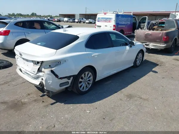 4T1B11HK1KU173552 — 2019 Toyota Camry, фото 4 с аукциона IAAI, Задняя часть