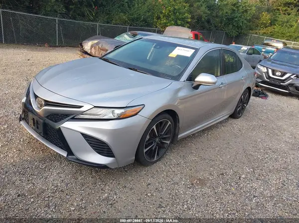 4T1B61HK1KU170247 — 2019 Toyota Camry, фото 2 с аукциона IAAI 13.10.2026, Правый бок