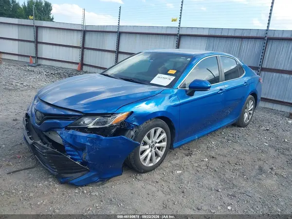 4T1B11HK0KU160842 — 2019 Toyota Camry, фото 2 с аукциона IAAI 14.10.2026, Передняя часть