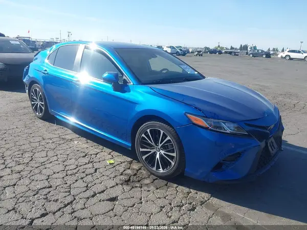 4T1B11HKXKU272600 — 2019 Toyota Camry, Задняя часть (Rear), фото до ремонта
