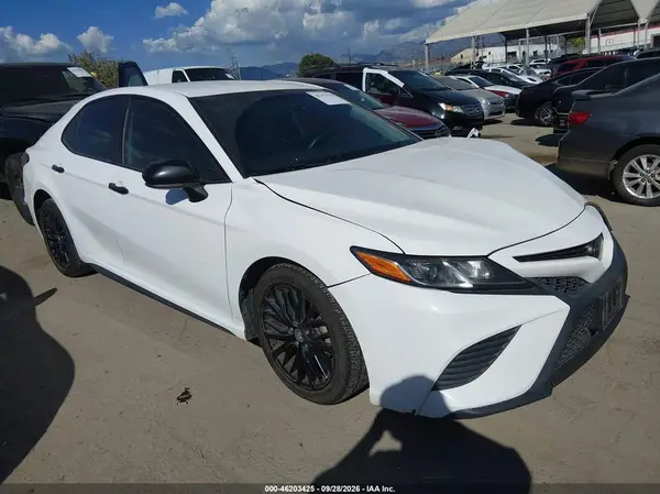 4T1B11HK3KU263611 — 2019 Toyota Camry, Передняя часть (Front End), фото до ремонта