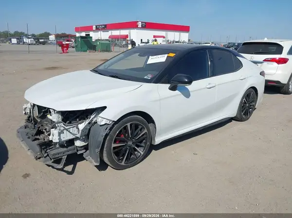 4T1B61HK3KU299994 — 2019 Toyota Camry, фото 2 с аукциона IAAI, Передняя часть