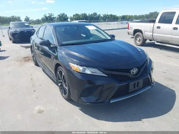 4T1B61HK0KU801909 — 2019 Toyota Camry, Левый бок (Left Side), фото до ремонта