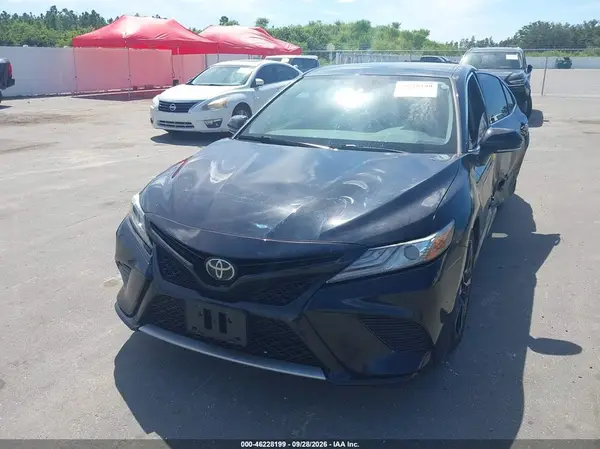 4T1B61HK0KU801909 — 2019 Toyota Camry, фото 2 с аукциона IAAI, Левый бок