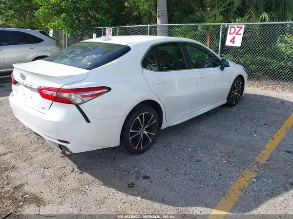 4T1B11HK9KU788432 — 2019 Toyota Camry, фото 4 с аукциона IAAI, Задняя часть слева