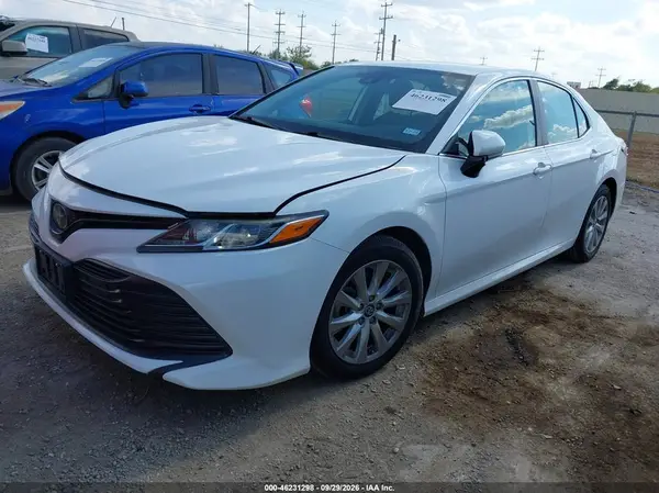 4T1B11HK1KU786559 — 2019 Toyota Camry, фото 2 с аукциона IAAI, Град