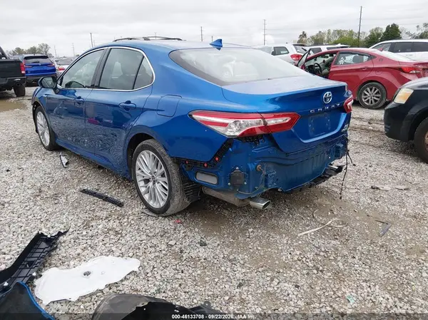 4T1F31AKXLU018358 — 2020 Toyota Camry, фото 3 с аукциона IAAI 14.10.2026, Передняя и задняя части