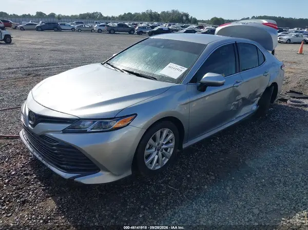 4T1C11AK4LU956283 — 2020 Toyota Camry, фото 2 с аукциона IAAI, Задняя часть справа