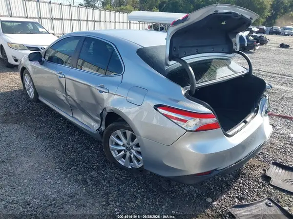 4T1C11AK4LU956283 — 2020 Toyota Camry, фото 3 с аукциона IAAI, Задняя часть справа