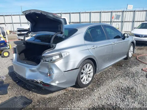 4T1C11AK4LU956283 — 2020 Toyota Camry, фото 4 с аукциона IAAI, Задняя часть справа