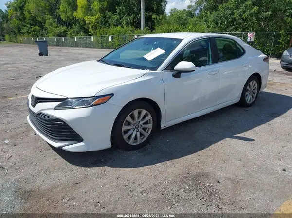 4T1C11AK4LU907049 — 2020 Toyota Camry, фото 2 с аукциона IAAI, Не указано
