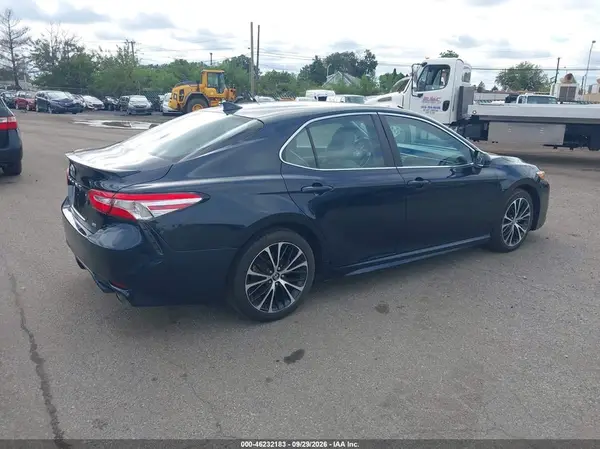 4T1G11AK3LU320259 — 2020 Toyota Camry, фото 4 с аукциона IAAI 09.10.2026, Повреждения со всех сторон
