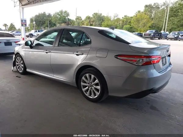 4T1C11AK4LU928936 — 2020 Toyota Camry, фото 3 с аукциона IAAI, Передняя часть