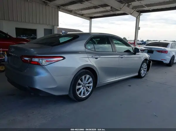 4T1C11AK4LU928936 — 2020 Toyota Camry, фото 4 с аукциона IAAI, Передняя часть