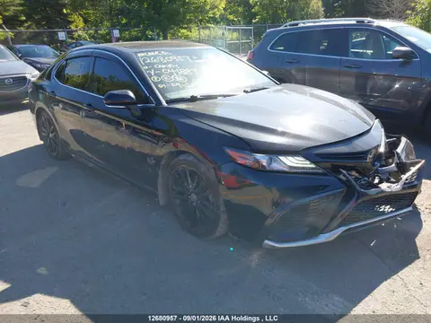 4T1K61BK1MU041887 — 2021 Toyota Camry, Передняя часть (Front), фото до ремонта