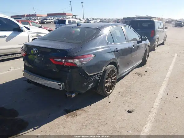 4T1G11AK8MU403123 — 2021 Toyota Camry, фото 4 с аукциона IAAI, Задняя часть