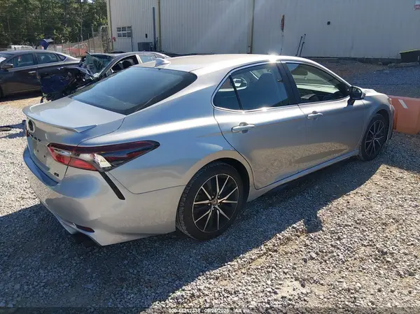 4T1G11AK9MU438317 — 2021 Toyota Camry, фото 4 с аукциона IAAI, Ходовая часть