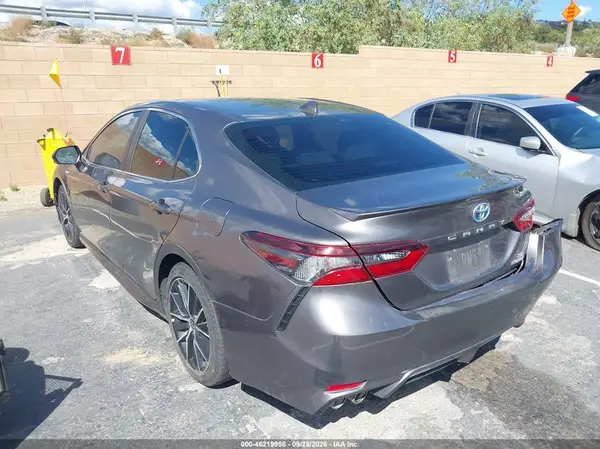 4T1S31AK5MU568163 — 2021 Toyota Camry, фото 3 с аукциона IAAI, Задняя часть справа