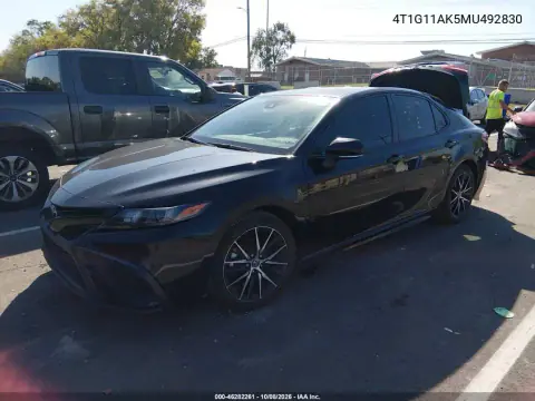 2021 Toyota Camry Se VIN 4T1G11AK5MU492830 фото 2