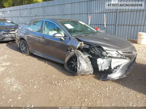 4T1G11AK2NU060598 — 2022 Toyota Camry, Правый бок, фото до ремонта