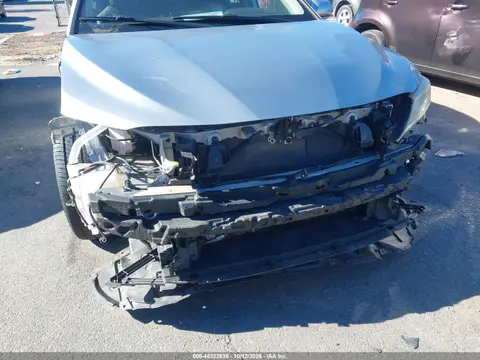 4T1G11AK9NU014816 — 2022 Toyota Camry, Правая сторона, фото до ремонта