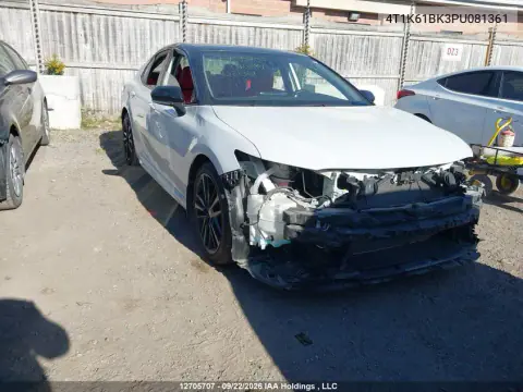 4T1K61BK3PU081361 — 2023 Toyota Camry, Вода, фото до ремонта