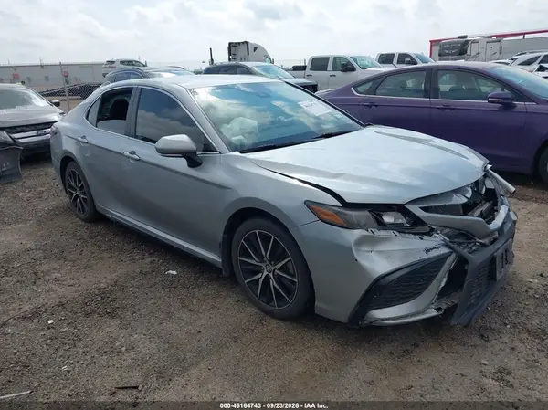 4T1G11AK1PU745923 — 2023 Toyota Camry, Передняя часть (Front End), фото до ремонта
