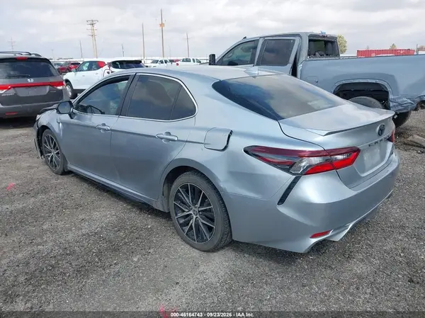 4T1G11AK1PU745923 — 2023 Toyota Camry, фото 3 с аукциона IAAI, Передняя часть
