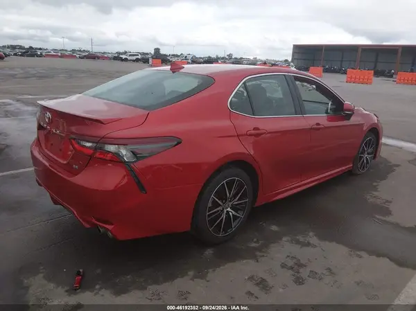 4T1G11AK2PU185202 — 2023 Toyota Camry, фото 4 с аукциона IAAI, Левый бок