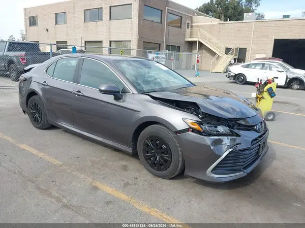 4T1C31AK8PU051691 — 2023 Toyota Camry, Передняя часть (Front & Rear), фото до ремонта