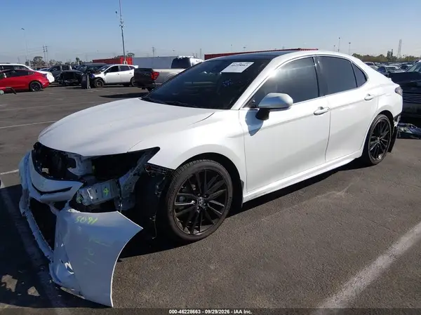 4T1KZ1AK8PU074981 — 2023 Toyota Camry, фото 2 с аукциона IAAI, Передняя часть