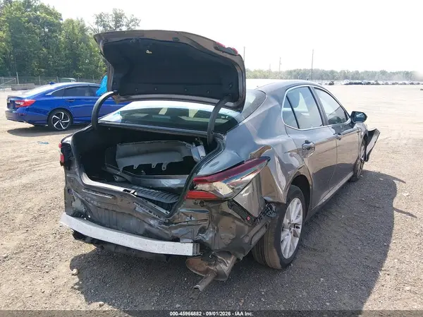 4T1C11AK5RU848621 — 2024 Toyota Camry, фото 4 с аукциона IAAI 14.10.2026, Передняя и задняя части
