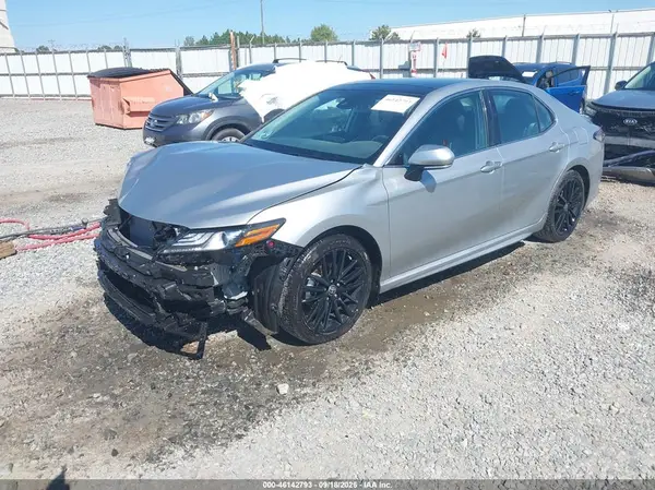 4T1K61AK2RU222196 — 2024 Toyota Camry, фото 2 с аукциона IAAI, Передняя часть