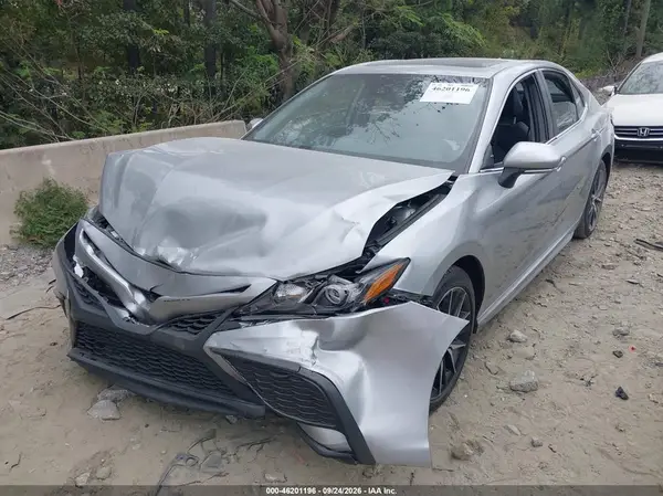 4T1T11AK4RU920098 — 2024 Toyota Camry, фото 2 с аукциона IAAI, Передняя часть