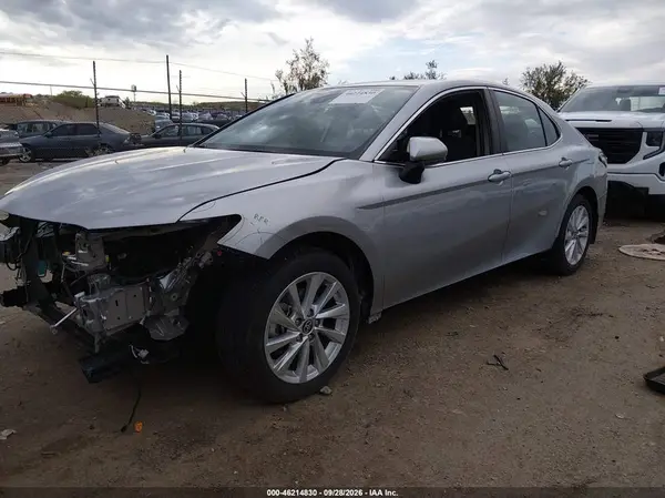 4T1C11AK1RU866288 — 2024 Toyota Camry, фото 2 с аукциона IAAI, Передняя часть