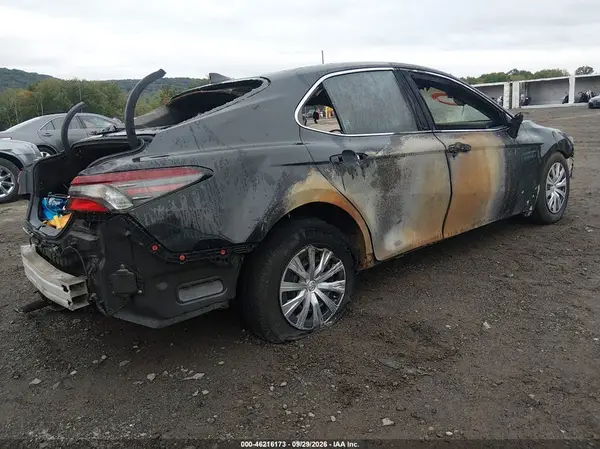 4T1C31AK2RU630484 — 2024 Toyota Camry, фото 4 с аукциона IAAI, Повреждения со всех сторон