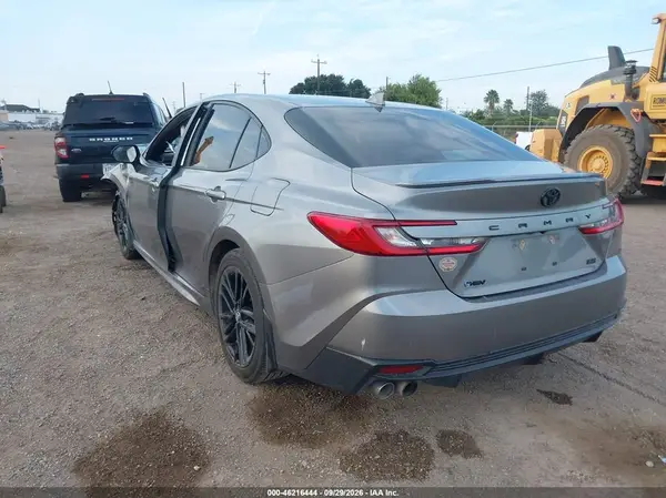 4T1DAACK0SU510440 — 2025 Toyota Camry, фото 3 с аукциона IAAI, Передняя часть