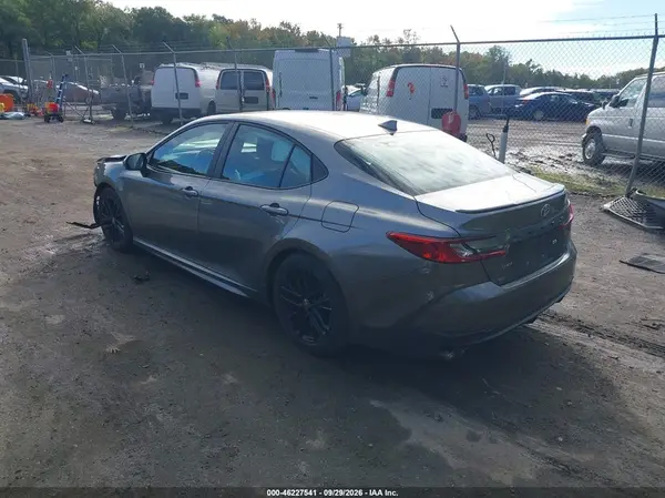 4T1DAACK9SU600301 — 2025 Toyota Camry, фото 3 с аукциона IAAI, Передняя часть