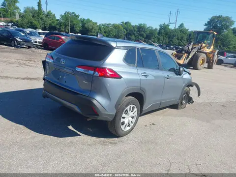 2023 Toyota Corolla Cross L VIN 7MUAAABG9PV065069 фото 4