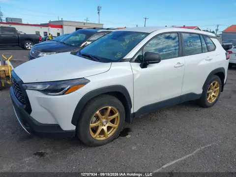 2024 Toyota Corolla Cross L VIN 7MUAAABG4RV106470 фото 2