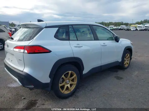 2024 Toyota Corolla Cross L VIN 7MUAAABG4RV106470 фото 4