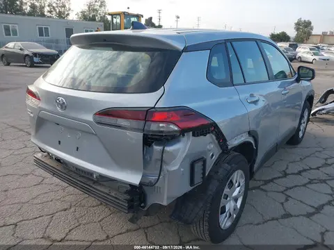 2026 Toyota Corolla Cross L VIN 7MUAAAAGXTV174393 фото 4