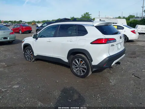 2022 Toyota Corolla Cross Xle VIN 7MUDAABG6NV028474 фото 3