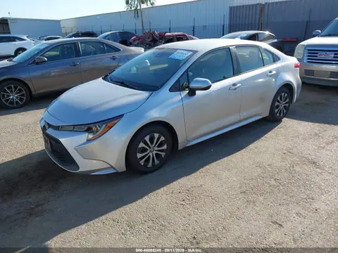 2022 Toyota Corolla Hybrid Le VIN JTDEAMDE1NJ035700 фото 2