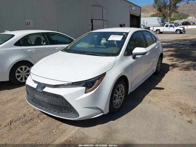 JTDEAMDE8N3002407 — 2022 Toyota Corolla Hybrid LE, фото 2 с аукциона IAAI 29.09.2026, Естественный износ