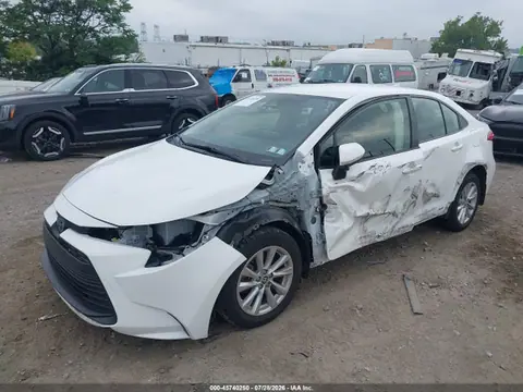 2023 Toyota Corolla Hybrid Le VIN JTDBDMHE3P3000779 фото 2