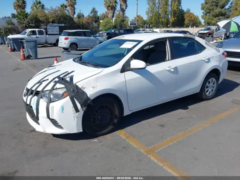 2016 Toyota COROLLA L VIN 5YFBURHE0GP377946 фото 2