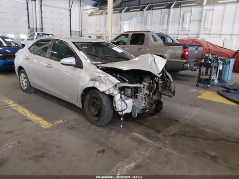 2T1BURHE0KC133030 — 2019 Toyota Corolla L, Передняя часть (Front End), фото до ремонта